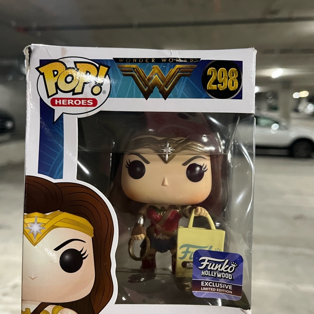 Funko Pop Wonder Woman #298